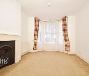 3 bedroom semi-detached house to rent - Photo 6
