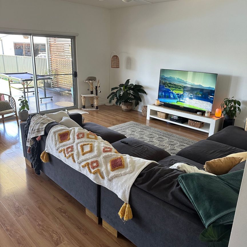 Hamilton South - Photo 1