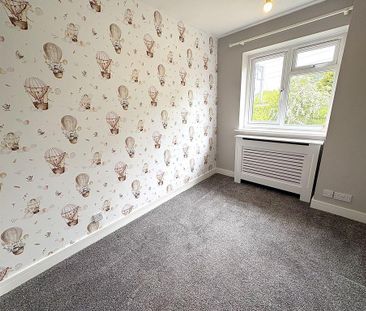 2 bedroom end of terrace house to rent - Photo 5