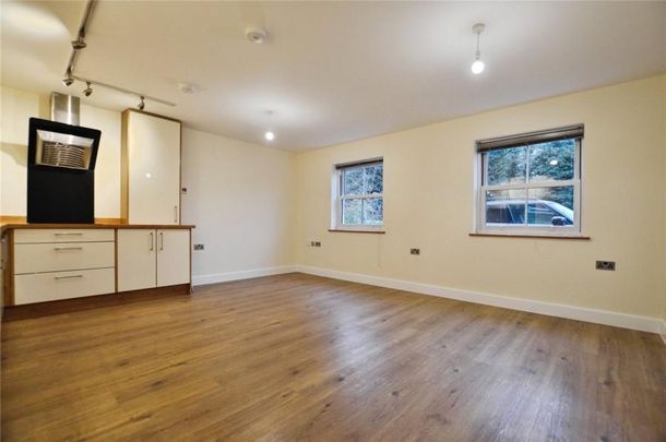 Saffron Walden, Essex - Photo 1