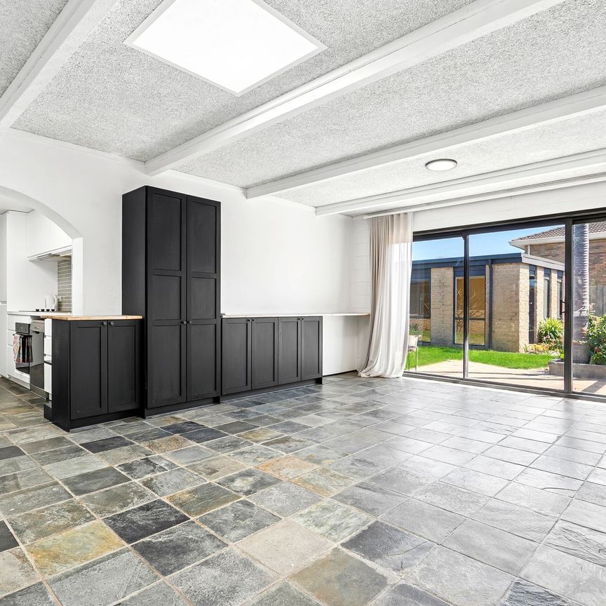 Fully Renovated - Three Bedroom + Studio | Garden Maintenance Included - Photo 1