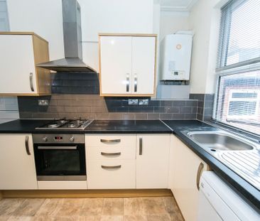 Hessle View, Hyde Park, Leeds - Photo 3