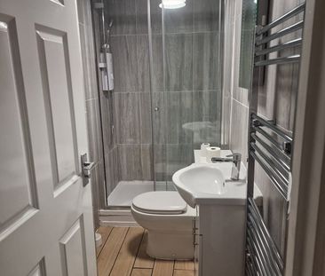 Room in a Shared House, Mansfield Road, NG1 - Photo 3