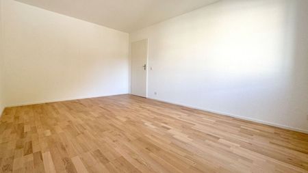 Modernes wohnen im Grünen und doch nahe der Stadt - Foto 5