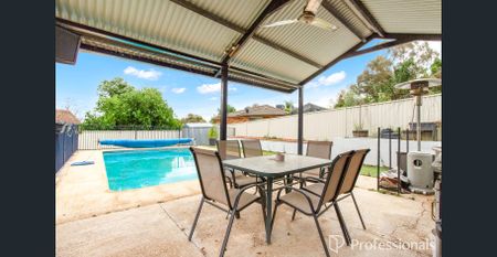 Four Bedroom Home With Pool And Studio - Photo 5