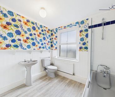 2 bedroom terraced house to rent - Photo 6