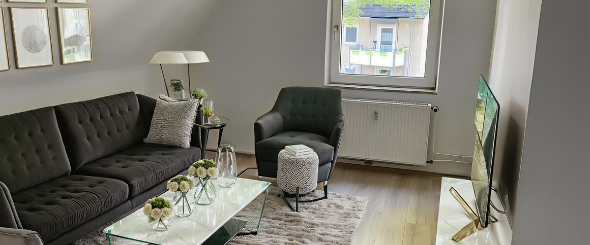 Schöne 2 Zimmer-Wohnung im Dachgeschoß in brster Lage Wetter Altwetter! - Photo 1