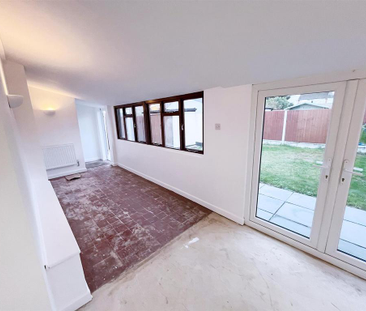 2 bedroom semi-detached bungalow to rent - Photo 5