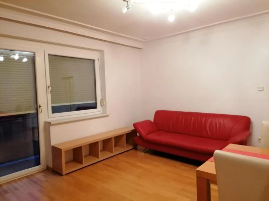 Gemütliche 2-Zimmerwohnung mit Balkon und Parkplatz - Photo 1
