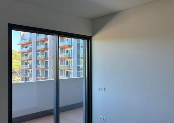 3 Bedroom Apartment with swimming pool, Miraflores, Oeiras