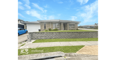 Modern, Neat & Tidy Family Home - Photo 2