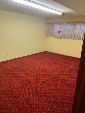 4 Bed 2 Bath Duplex: Avail Now - Photo 3