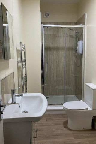 1 bedroom flat to rent - Photo 3