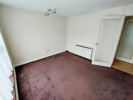 One Bedroom Flat to let, next to local University, Kingsway retail park, Derby City centre and Royal Derby Hospital - Photo 2