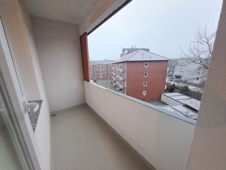 Modernisierte 3-Zimmer-Wohnung in Bremerhaven mit Balkon! - Foto 5