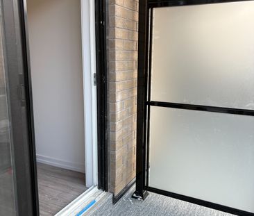 For Lease - 20 Lytham Green Circle Unit# 18, Newmarket, Ontario - Photo 1