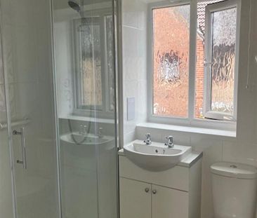 1 bedroom retirement property to rent - Photo 3