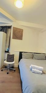 Room in a Shared House, Endersleigh Gardens, NW4 - Photo 4