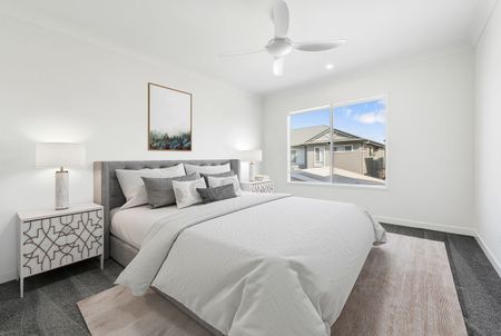 Beautiful home, easy living, lovely community, ready for you now! - Photo 4