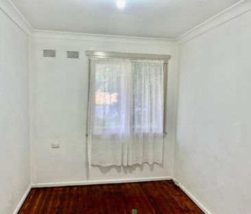 Brick Veneer House - Photo 6