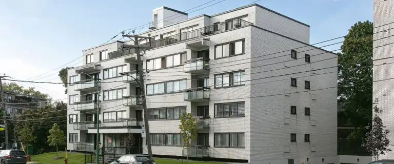 5745 Côte-St-Luc Road -Stratford Terrace | 5745 Chemin de la Côte-Saint-Luc, Montreal - Photo 1