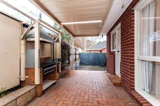 Thinking of selling? Contact our agent - Photo 1