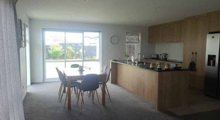 Located in popular Green Hill Estate - Photo 2