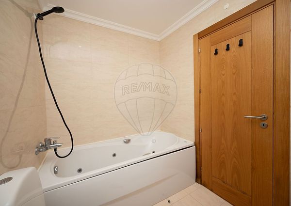 Apartamento T4 em Lisboa