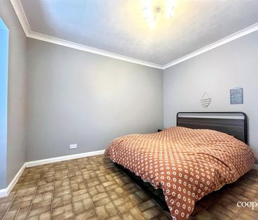 Parkfield Road, Ickenham, UB10 - Photo 3