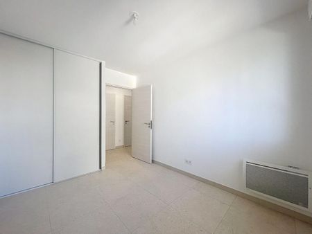 Location Appartement 3 pièces 72m² AJACCIO 20000 - Photo 2