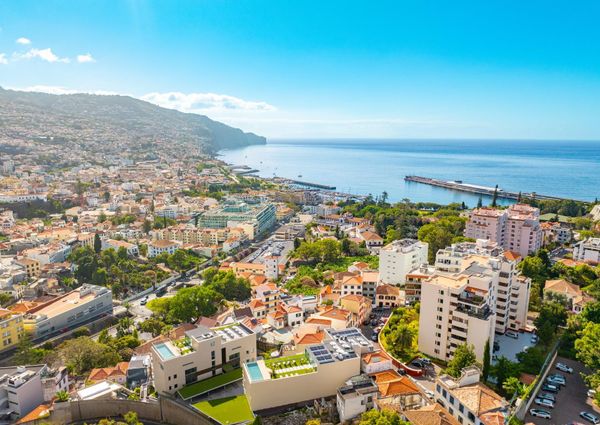 APARTAMENTO T1 | MOBILADO | FUNCHAL