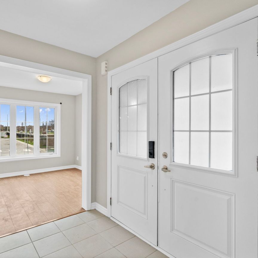 For Lease - 24 Amulet Way, Whitby, Ontario - Photo 1