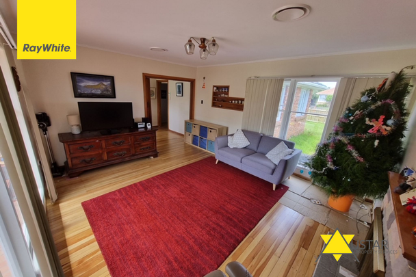 111 Flanshaw Road, Te Atatu South - Photo 1