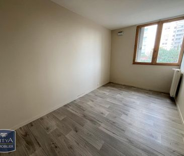 Location Appartement 4 pièces 80m² ST PIERRE DES CORPS 37700 - Photo 6