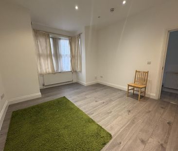 7 bedroom semi-detached house to rent - Photo 2