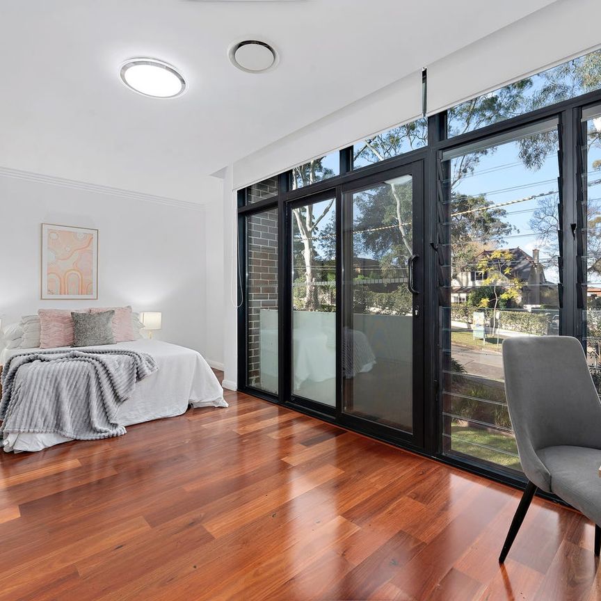 SPACIOUS MODERN HOME AT THE PREMIUM LOCATION - Photo 1