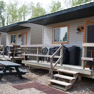 Bear Tracks Cabin Rentals - Photo 2