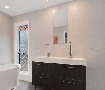 Great Family Home In Perfect Location! - Photo 4