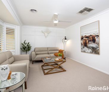 BEAUTIFULLY RENOVATED FAMILY HOME - Photo 2