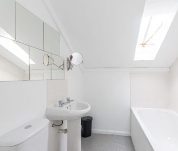 8 bedroom flat share to rent - Photo 2