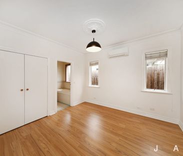 Well-Appointed Living in a Desirable Yarraville Setting - Photo 4