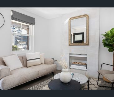 Character semi & retreat for alfresco entertaining - Photo 2