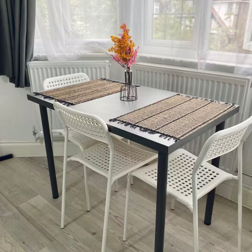 Studio Flat, Georgian Court, HA9 - Photo 1