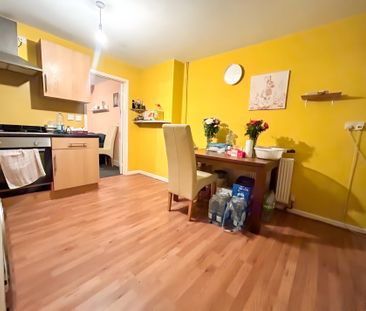 2 Bedroom Maisonette To Let - HP12 - Photo 6