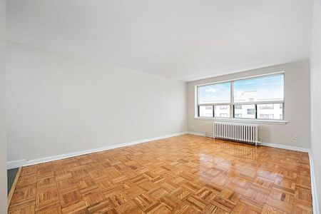 Pharmacy Apartments - Photo 2