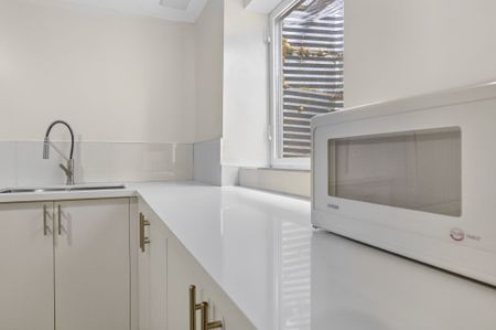 For Lease - 212 Holbeach Crescent, Waterloo, Ontario - Photo 3