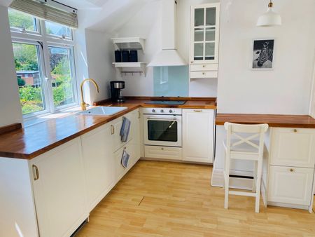Studio Flat, Melliss Avenue, TW9 - Photo 2