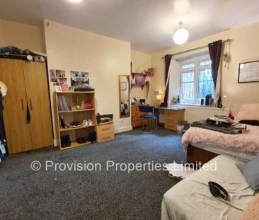 10 Bedroom House, Headingley, Leeds, LS6 - Photo 3