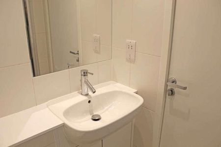 Cardinal Court, Oldham, OL1 - Photo 4