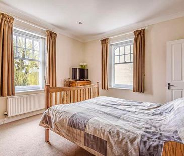 London Place, London Road, Cirencester, GL7 - Photo 1